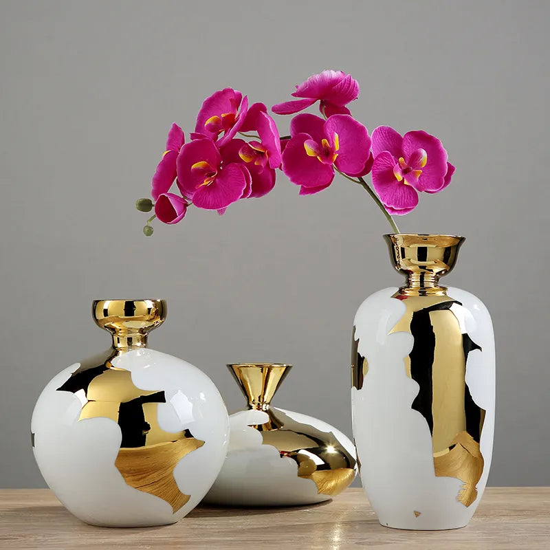 Porcelain & Ceramic Explorer's Delight Vase Set